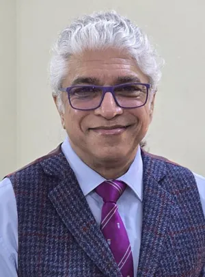 Prof. Dr. S.M.G. Kibria — Varicose Veins, Dialysis Fistula, Leg Gangrene, Poor Circulation, Peripheral Vascular Disease, Carotid Artery Surgery, Lymphedema, DVT, CVI, Aortic Aneurysm